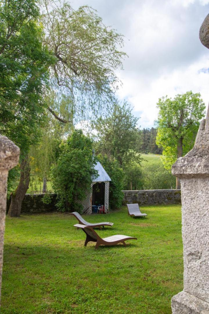 Gite De La Grange - Domaine De Coulagnettes Serverette Bagian luar foto